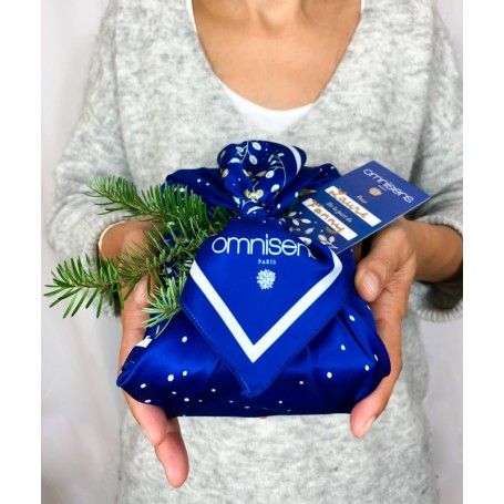 Le Foulard à Cadeau -  Furoshiki Omnisens Offrez vos cadeaux de Noël dans ce magnifique foulard Furoshiki, une alternative aux e